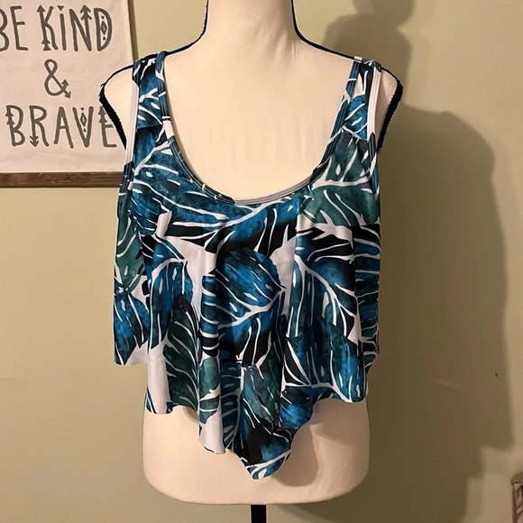 Other - Tropical bikini flowy top